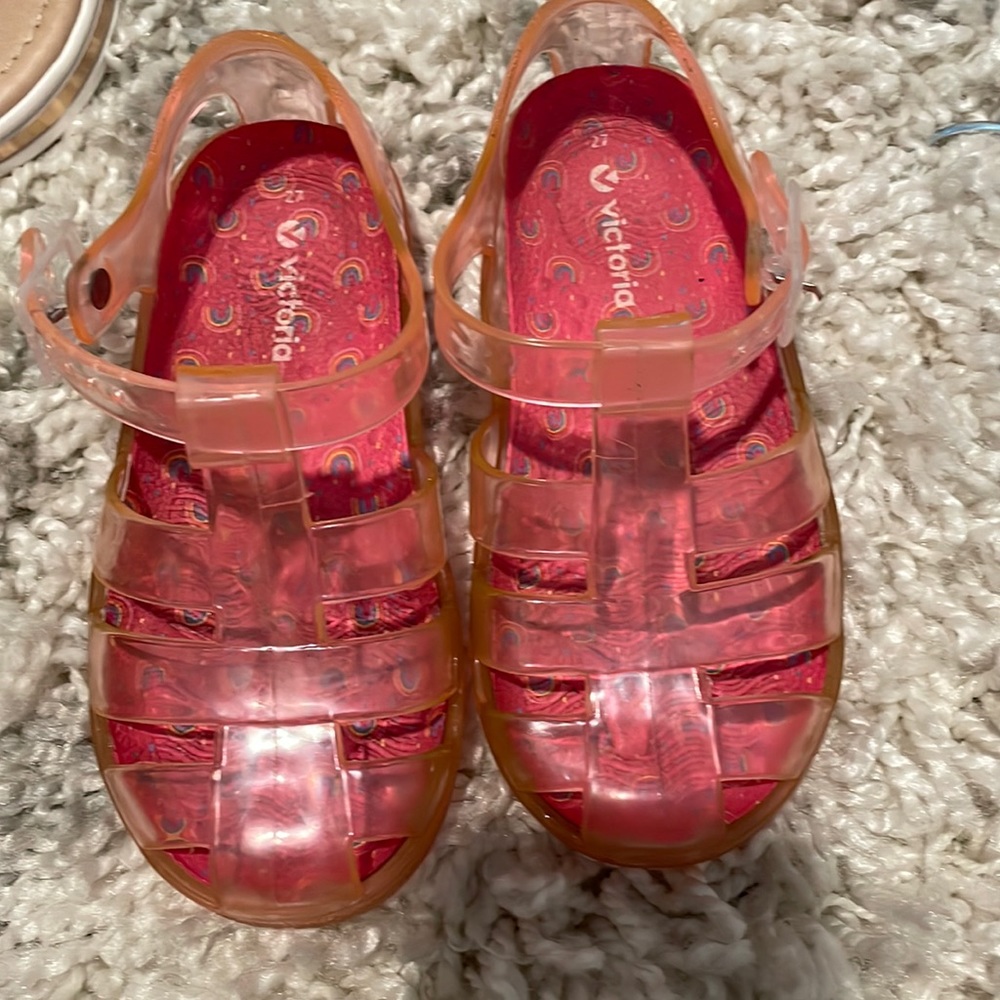 Girls sandals size 10